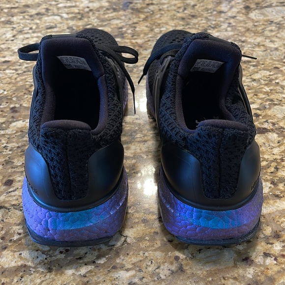 UltraBoost 5.0 DNA 'Black Metallic Blue' GY8614 Men’s Size 7/Women’s Size 8.5 - Picture 12 of 14